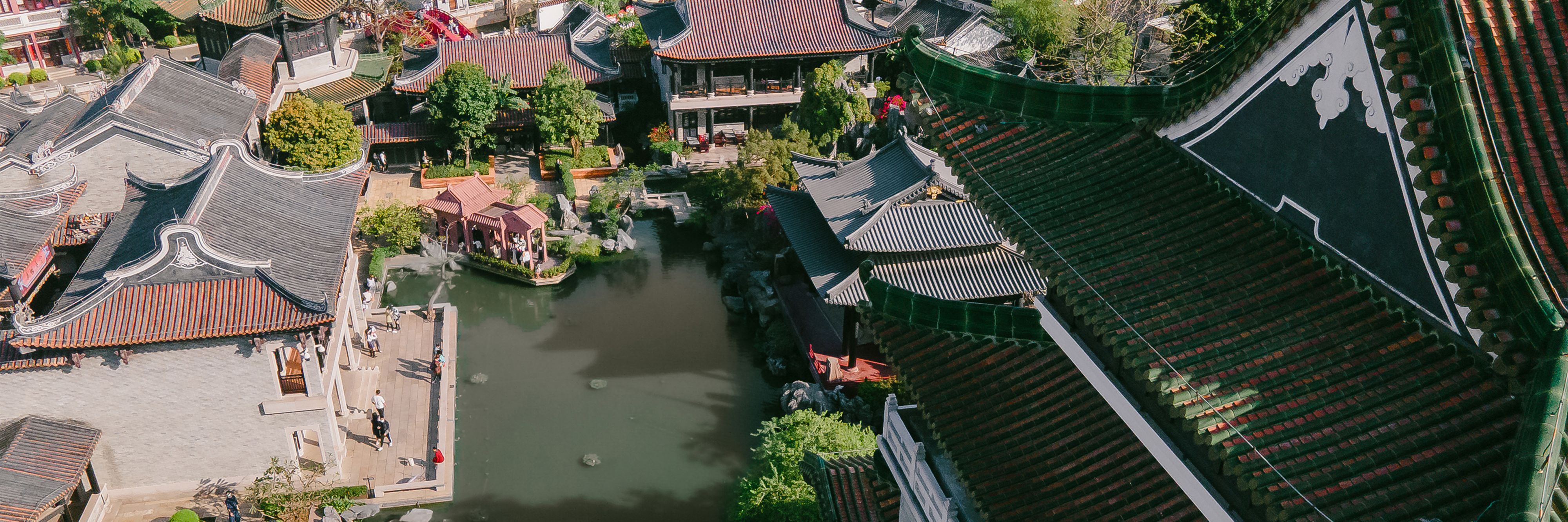 广州古镇和小河景色